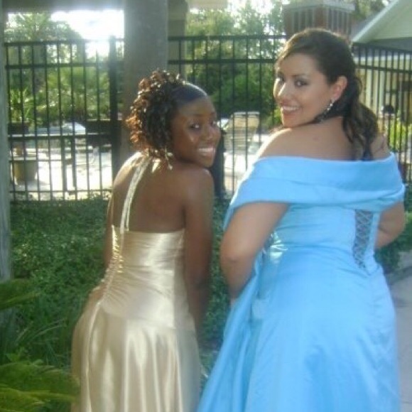 Prom Dress - Picture 3 of 6